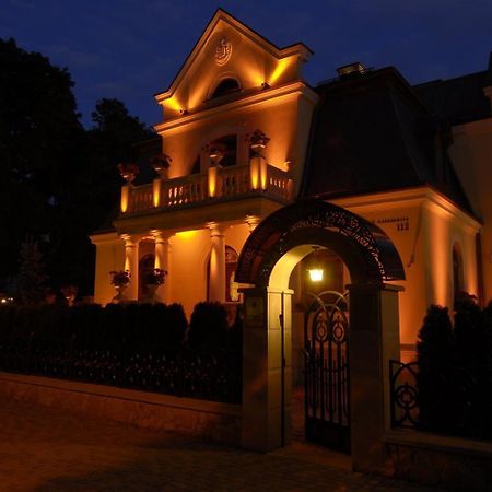 Luxury Boutique Andreevskiy Lviv Bagian luar foto