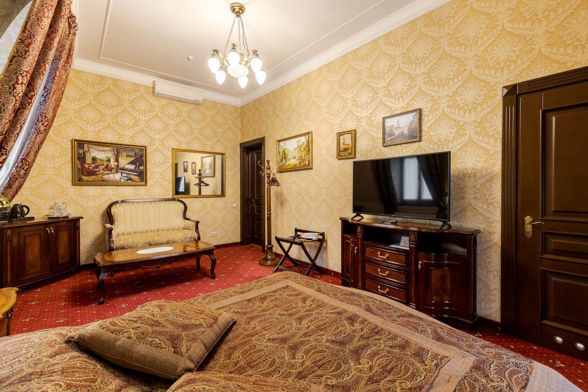 Luxury Boutique Andreevskiy Lviv Bagian luar foto