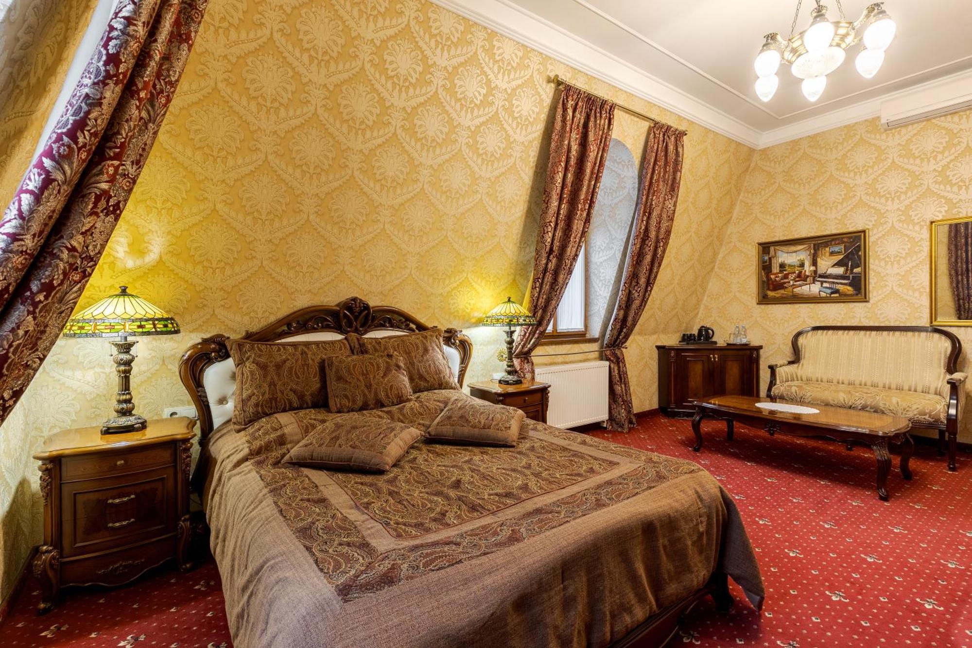 Luxury Boutique Andreevskiy Lviv Bagian luar foto