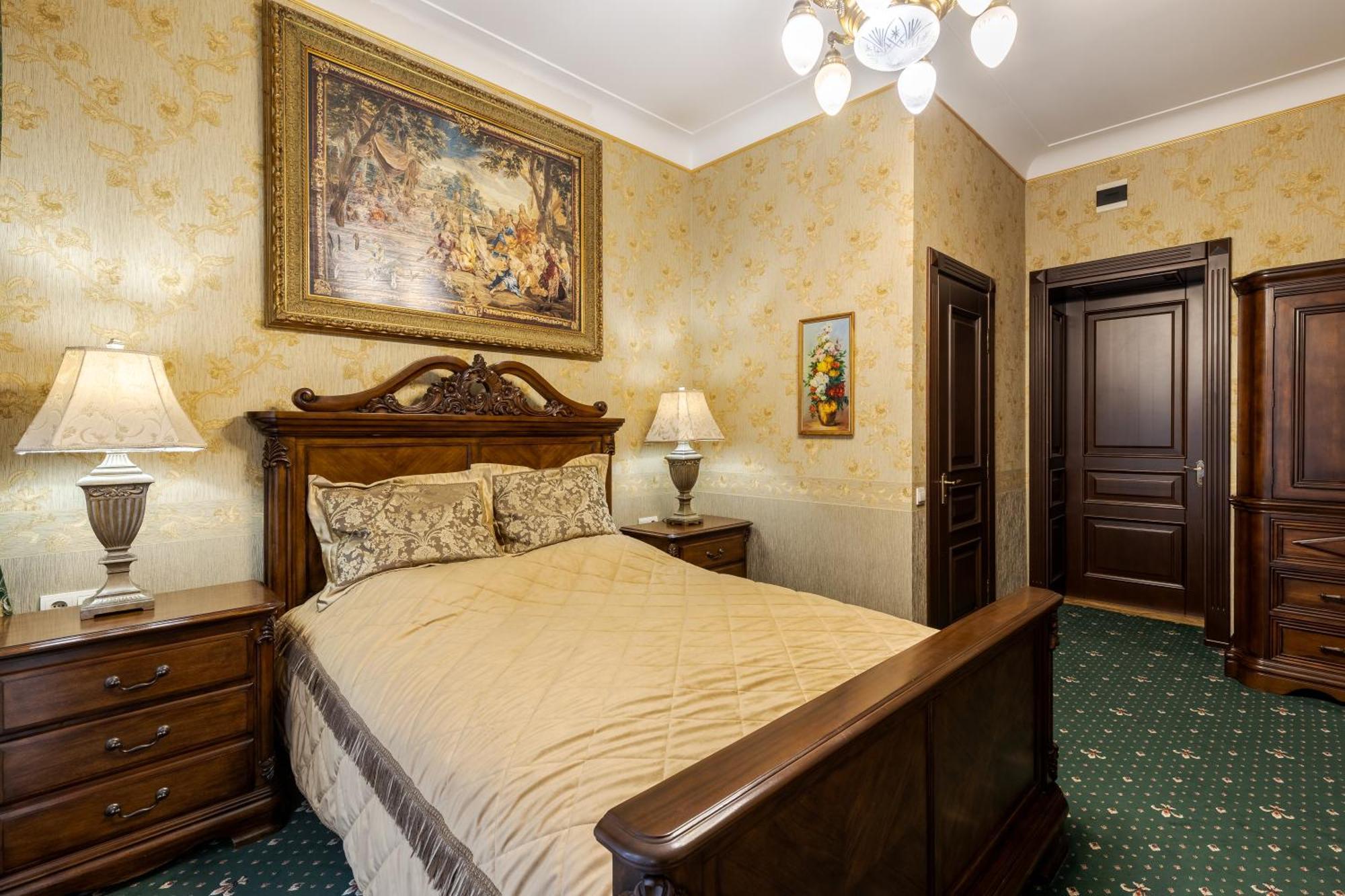 Luxury Boutique Andreevskiy Lviv Bagian luar foto