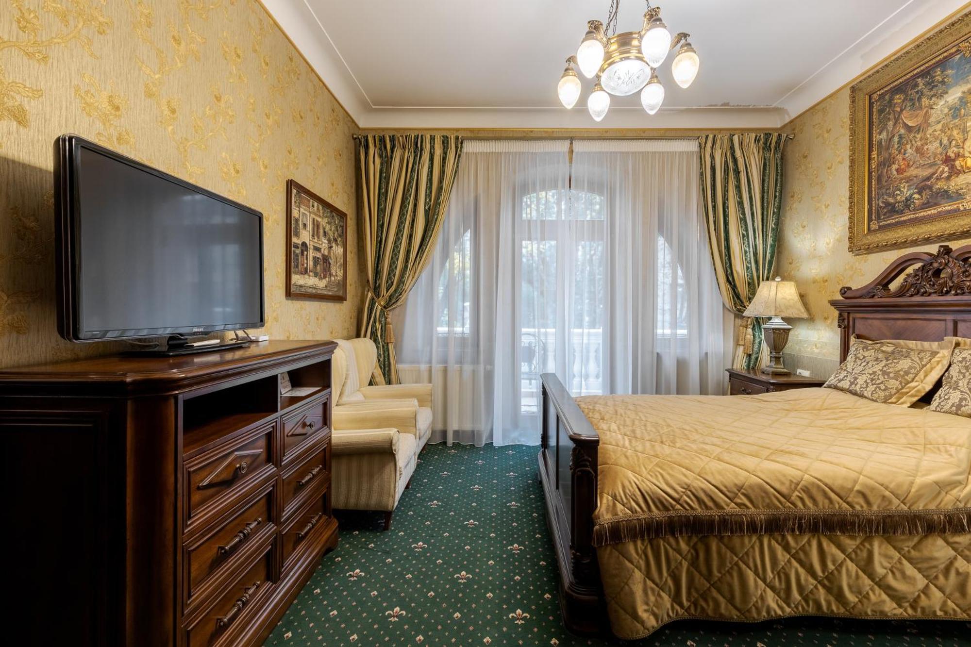 Luxury Boutique Andreevskiy Lviv Bagian luar foto