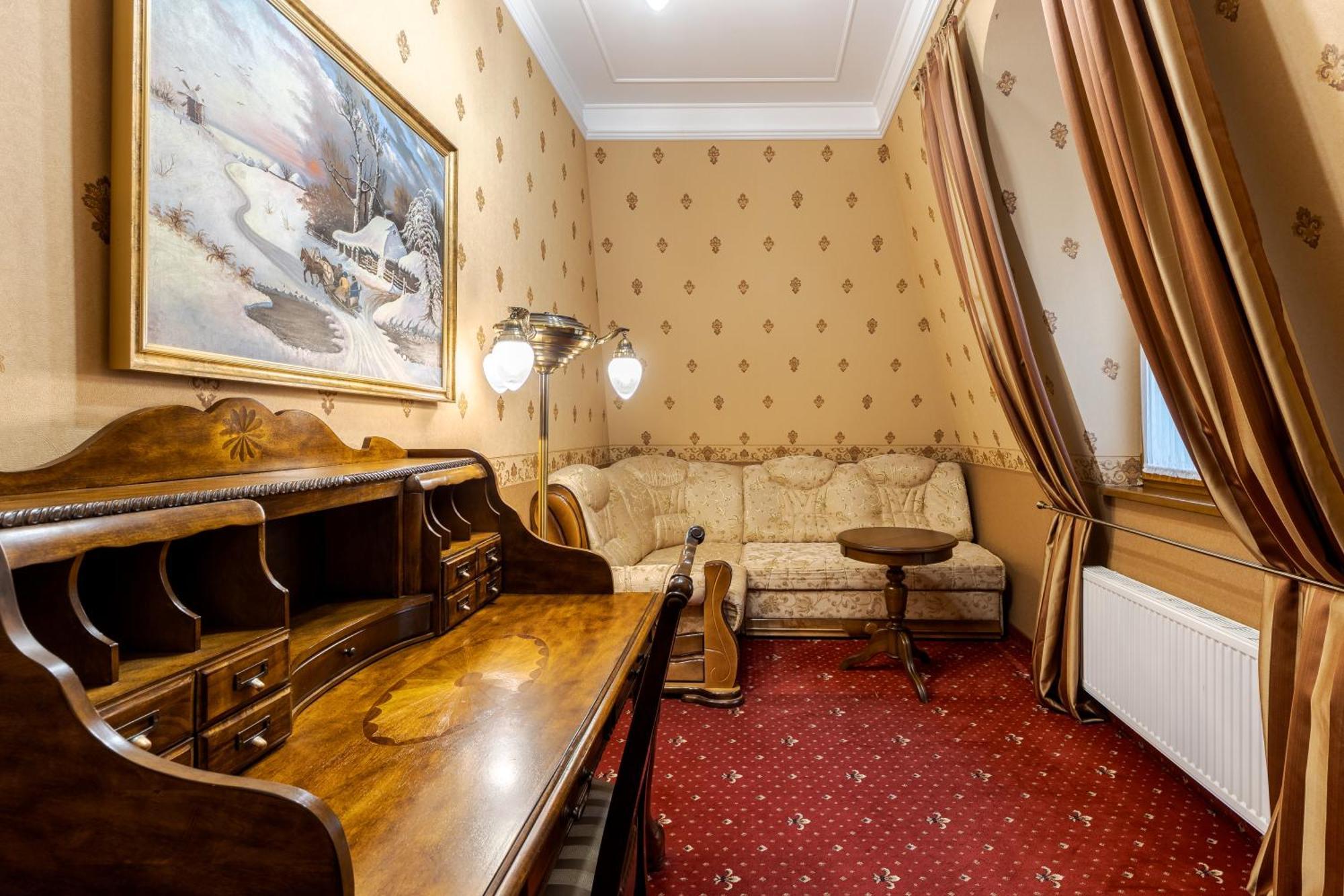Luxury Boutique Andreevskiy Lviv Bagian luar foto