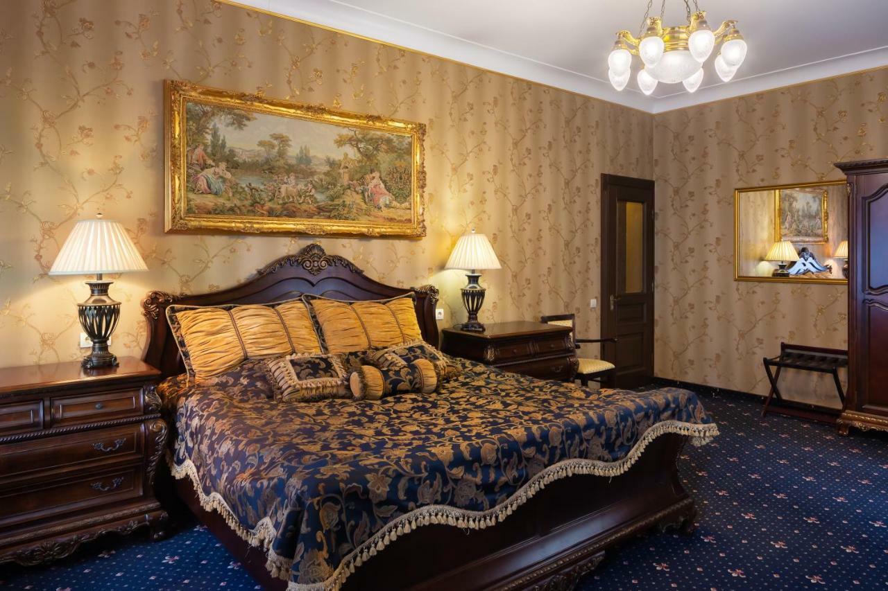 Luxury Boutique Andreevskiy Lviv Bagian luar foto