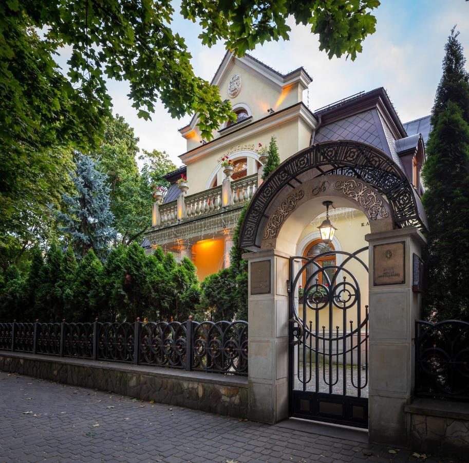 Luxury Boutique Andreevskiy Lviv Bagian luar foto
