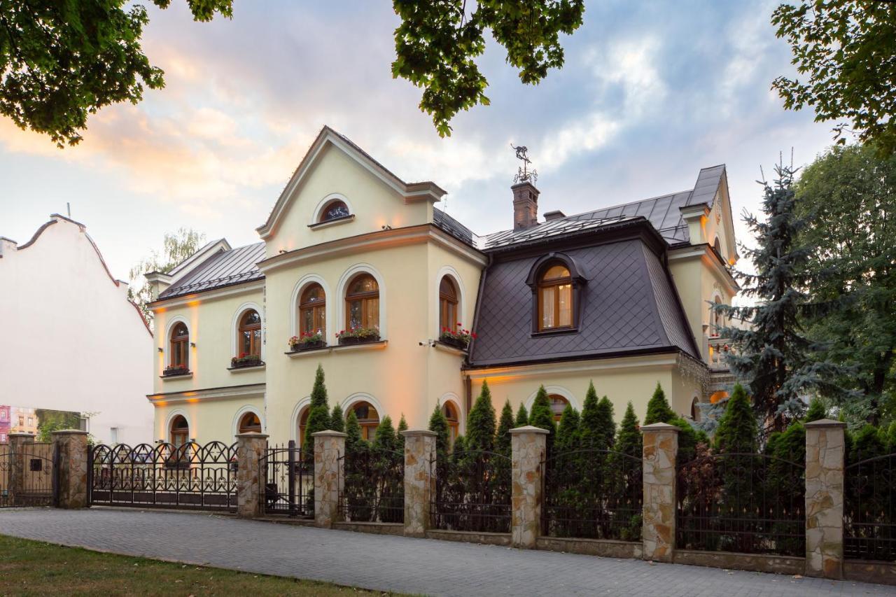 Luxury Boutique Andreevskiy Lviv Bagian luar foto